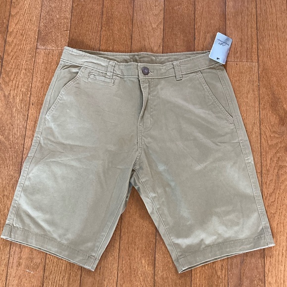 3/$20 - NWT Men Khaki Chino Shorts - 32 - Picture 1 of 3